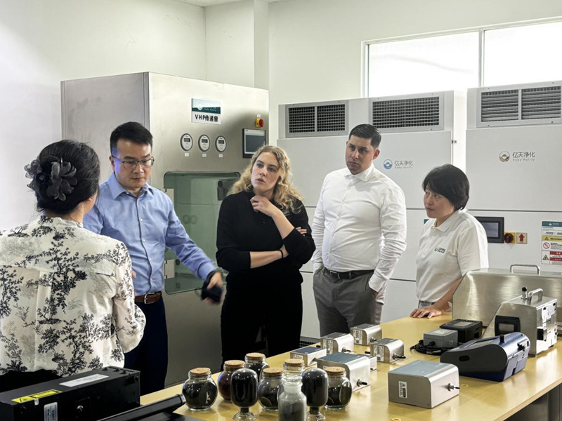 Purafil高層領(lǐng)導(dǎo)一行到訪億天凈化，深化戰(zhàn)略合作