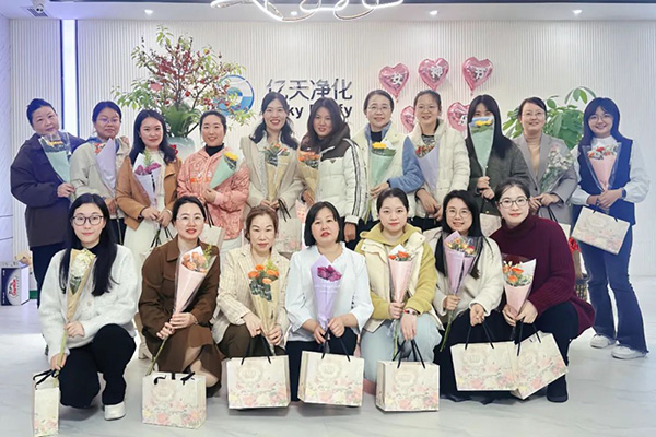 女神節(jié)丨祝你向陽而生，光芒萬丈！